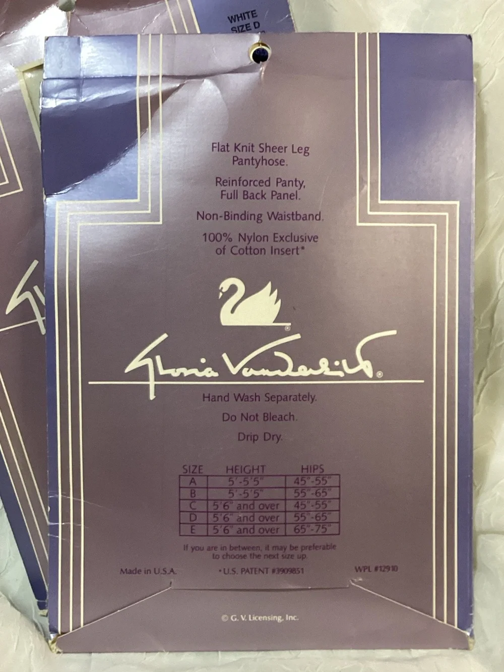 Gloria Vanderbilt Daysheer Pantyhose Nylons NIB White & Off White Size D USA